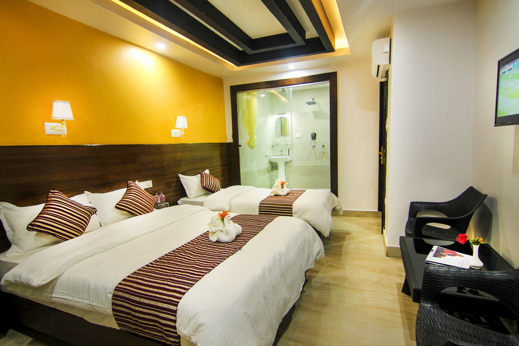 Hotel Lakeside Pokhara Exterior foto
